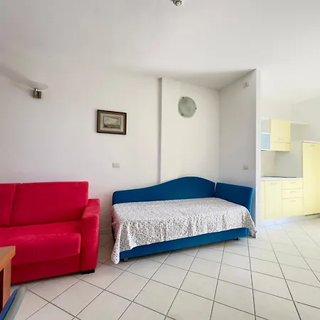 Apartment Raffaello 309, 3 Posti, Terrazzo, Free Park, Ricarica Auto Elettrica