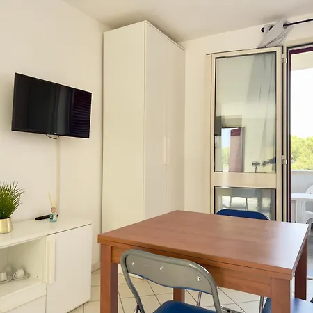 Apartment Raffaello 309, 3 Posti, Terrazzo, Free Park, Ricarica Auto Elettrica